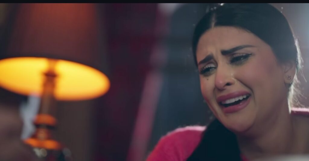 سلمى رشيد تطلق بحر من الحزن في أغنية "حالي"