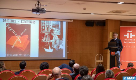 الرباط.. تقديم كتاب "الأندلس..الشرق في الغرب