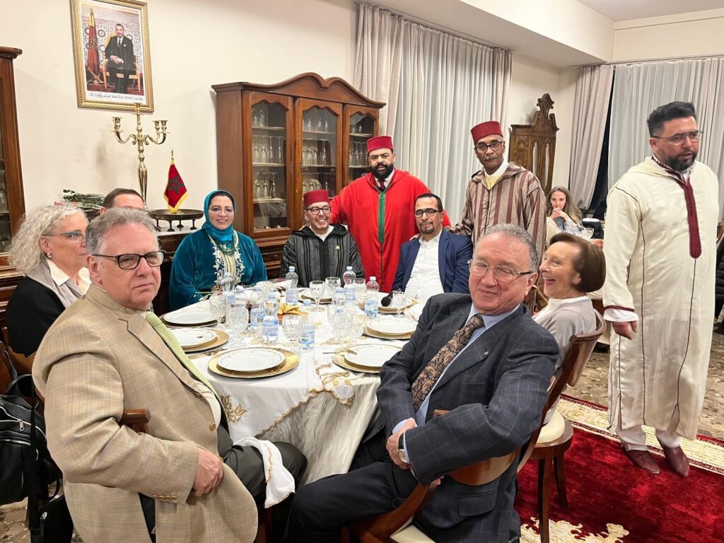 قنصلية المملكة المغربية بفيرونا تنظم مائدة إفطار جماعي
