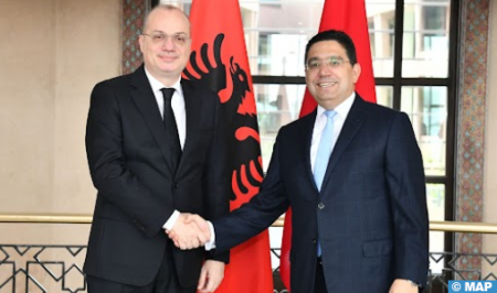 المغرب وألبانيا يجددان تأكيد التزامهما بتعزيز تميز علاقاتهما الثنائية