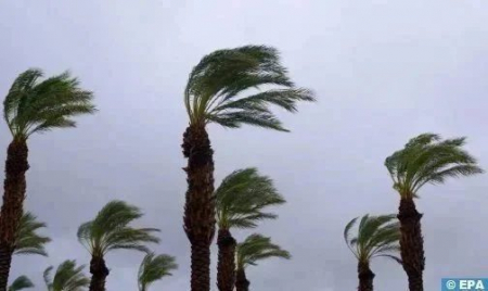 زخات رعدية وبهبات رياح مرتقبة الجمعة بعدد من مناطق المملكة
