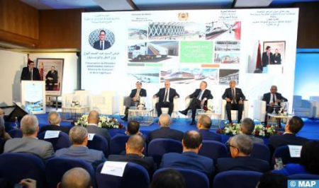 يوم إعلامي حول صفقات البناء والأشغال العمومية 2025