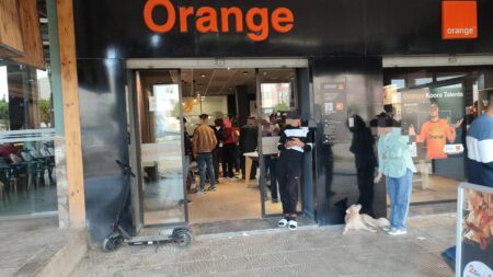 طنجة..انقطاع شبكة الأنترنيت في بوخالف والنواحي..شكاوى واتهامات لشركة "أورونج"