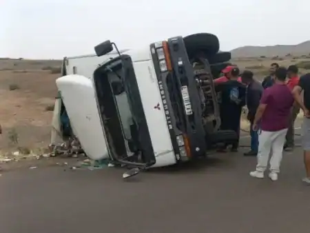 انقلاب شاحنة محملة بالخمور ضواحي مراكش