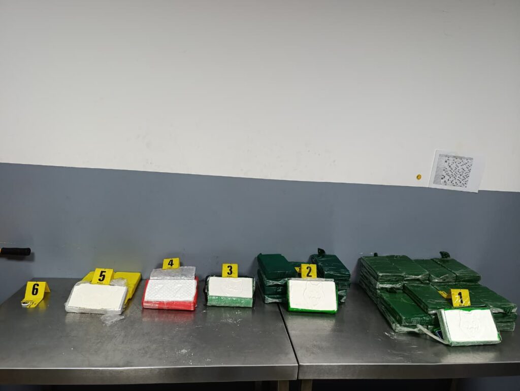 طنجة..إحباط محاولة تهريب 52 كيلوغراما من الكوكايين بميناء طنجة المتوسط