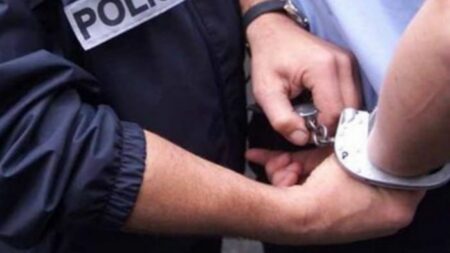 توقيف فرنسي من أصول جزائرية مطلوب دولياً بالدار البيضاء توقيف فرنسي من أصول جزائرية مطلوب دولياً بالدار البيضاء