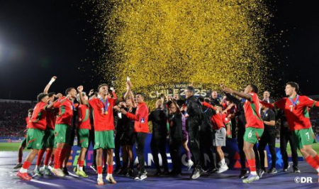 الإعلام الصيني يسلط الضوء على التألق المستمر لكرة القدم المغربية الإعلام الصيني يسلط الضوء على التألق المستمر لكرة القدم المغربية