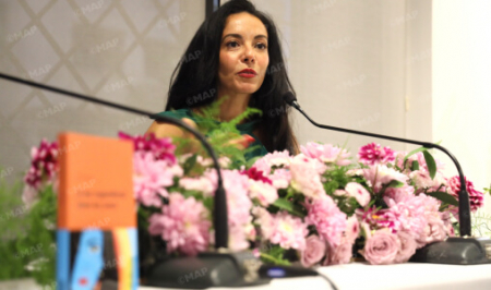 ريم بطال تقدم أولى رواياتها “سأنظر في عيني” بالرباط ريم بطال تقدم أولى رواياتها "سأنظر في عيني" بالرباط