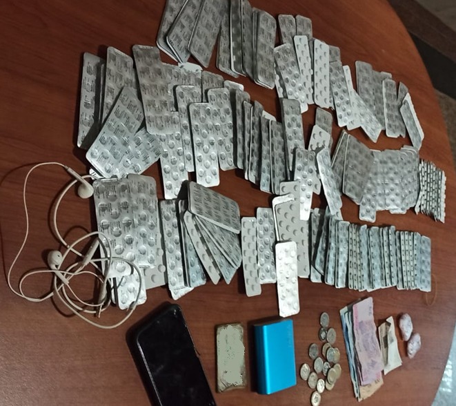 توقيف شخص يروج المخدرات بمدينة طنجة توقيف شخص يروج المخدرات بمدينة طنجة