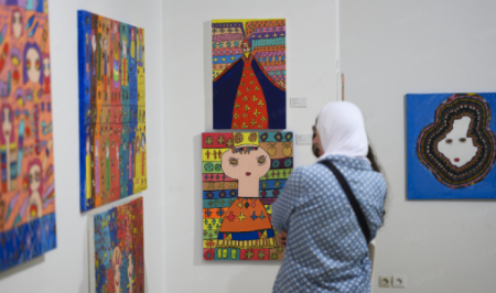 معرض “الحلم ديالي” بالرباط.. نسيم غريش يحول الألوان إلى لغة للحلم والإلهام معرض “الحلم ديالي” بالرباط.. نسيم غريش يحول الألوان إلى لغة للحلم والإلهام