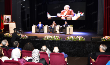 الندوة بالدار البيضاء تؤكد دور الدبلوماسية الموازية في الدفاع عن الوحدة الترابية للمملكة الندوة بالدار البيضاء تؤكد دور الدبلوماسية الموازية في الدفاع عن الوحدة الترابية للمملكة