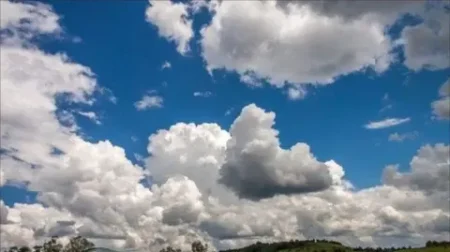 طقس الثلاثاء.. ضباب محلي ورياح قوية بطنجة وارتفاع درجات الحرارة في بعض المناطق