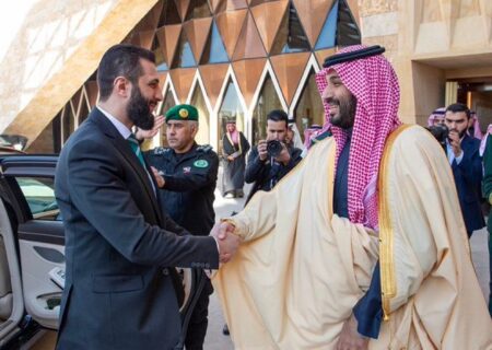 الرئيس السوري يشكر ولي العهد وداعمي رفع العقوبات عن بلاده