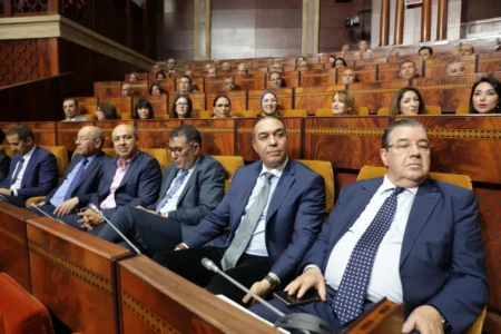 أداء حكومي بين التقدم والاختلالات