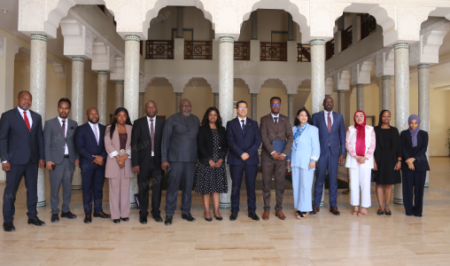 وفد دبلوماسي إفريقي يطلع على دينامية تنمية الداخلة