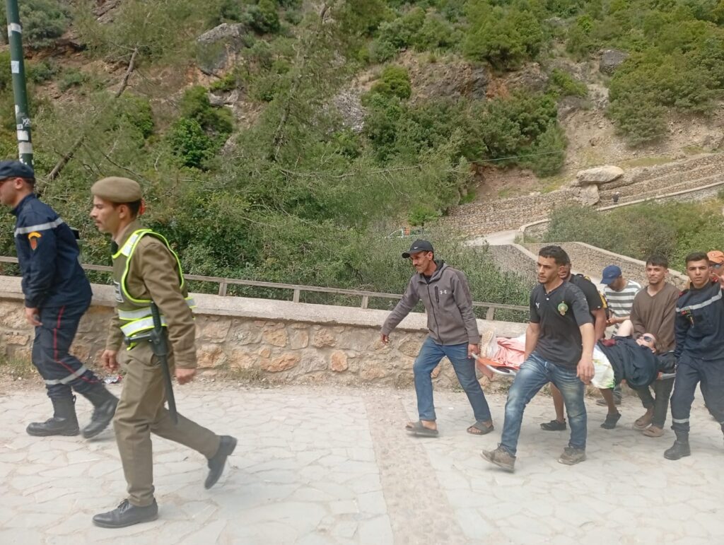 أقشور..تضامن مغربي يبهر العالم في إنقاذ سائحة أمريكية"