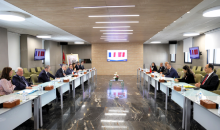 المغرب وفرنسا يعززان شراكتهما الاقتصادية بالرباط