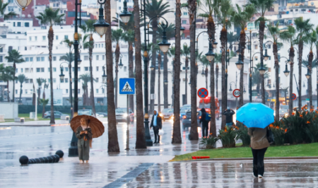 أمطار رعدية قوية بعدة مناطق (نشرة إنذارية)