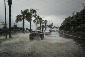 تقلبات جوية وزخات رعدية بعدة مناطق بالمغرب