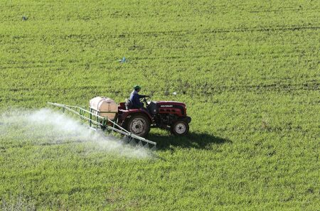 تقنيات حديثة لحماية الفلاحة بإفران من الصقيع