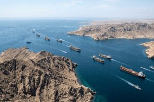 طهران تدرس الرد الأمريكي بشأن هرمز
