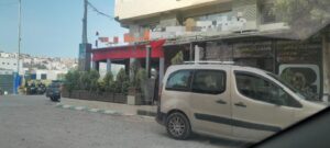 أعوان سلطة في "ضيافة" المخالفين..تساؤلات حارقة تفجر الغضب بحي الأصيل بطنجة