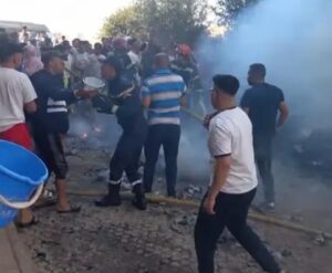 النيران تلتهم طفلاً داخل محل للأفرشة