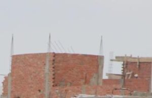 فضيحة عزيب أبقيو بطنجة..عون سلطة وقائد يتحديان وزير الداخلية