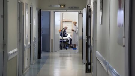 تقرير برلماني يكشف اختلالات الطب الشرعي بالمغرب