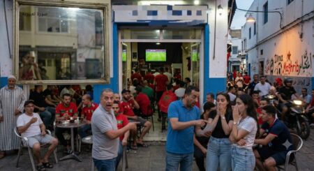 المغرب وفرنسا.. كيف تحولت وطنية الطنجاويين إلى "أصل تجاري" في مقاهي التابعة للملحقة الرابعة؟
