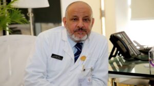 الخضيري.. علاج القلق وتهيج القولون يبدأ بتغيير طريقة التفكير والسلوك
