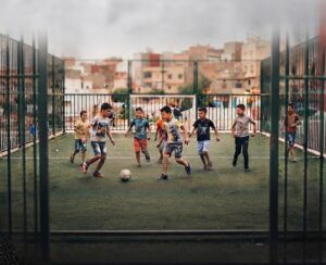 طنجة..استغلال مفضوح لملاعب القرب والطفولة لخدمة أجندات انتخابية مشبوهة!