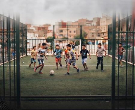 طنجة..استغلال مفضوح لملاعب القرب والطفولة لخدمة أجندات انتخابية مشبوهة!