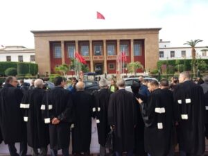 قانون المحاماة الجديد يدخل حيز التنفيذ والهيئات ترد بإضراب مفتوح