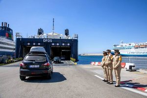 طنجة المتوسط يحذر المسافرين من ذروة العبور