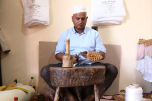 تعاونية ببوشان تعزز صناعة المنتجات الجلدية