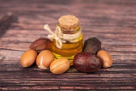 زيت الأركان المغربي يعزز حضوره في الأسواق العالمية