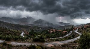 أمطار وزخات رعدية مرتقبة بعدد من مناطق المغرب يوم السبت